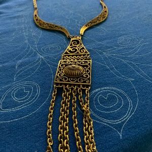 Vintage necklaces, earrings and hair pieces